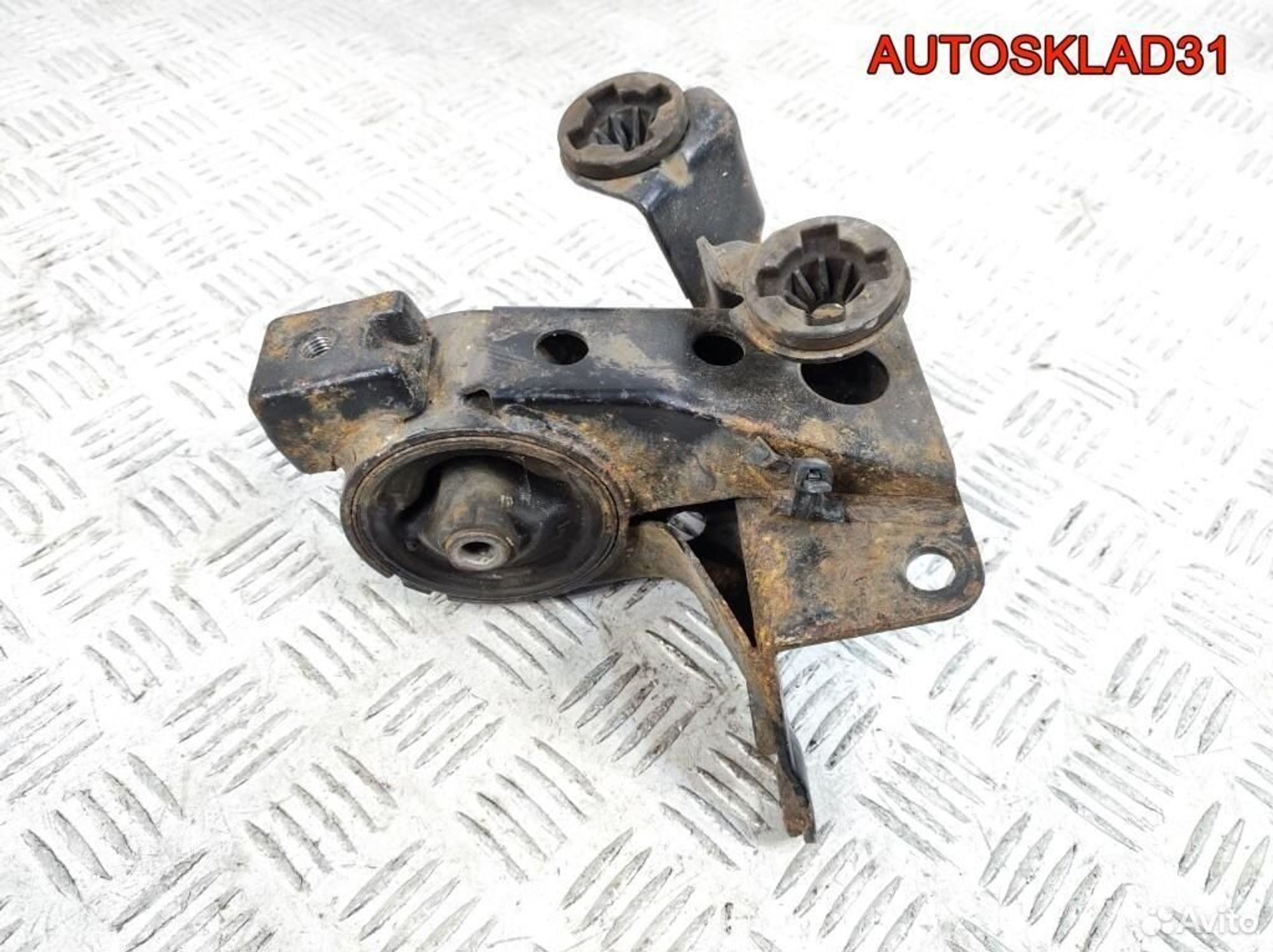Кронштейн Nissan Primera P12E 11221AE000 - АвтоСклад31.рф - авторазборка контрактные б/у запчасти в г. Белгород Кронштейн Nissan Primera P12E 11221AE000 - АвтоСклад31.рф - авторазборка контрактные б/у запчасти в г. Белгород