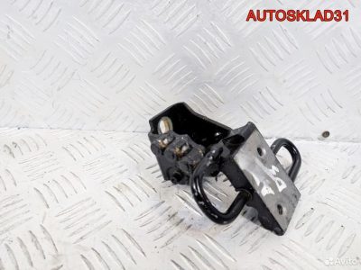 Петля двери задней левой Audi A8 D3 4E0833411C - АвтоСклад31.рф - авторазборка контрактные б/у запчасти в г. Белгород