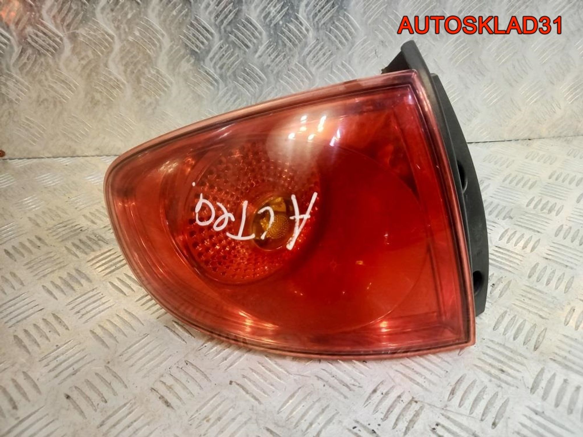 Фонарь задний левый Seat Altea 5P0945111 - АвтоСклад31.рф - авторазборка контрактные б/у запчасти в г. Белгород Фонарь задний левый Seat Altea 5P0945111 - АвтоСклад31.рф - авторазборка контрактные б/у запчасти в г. Белгород