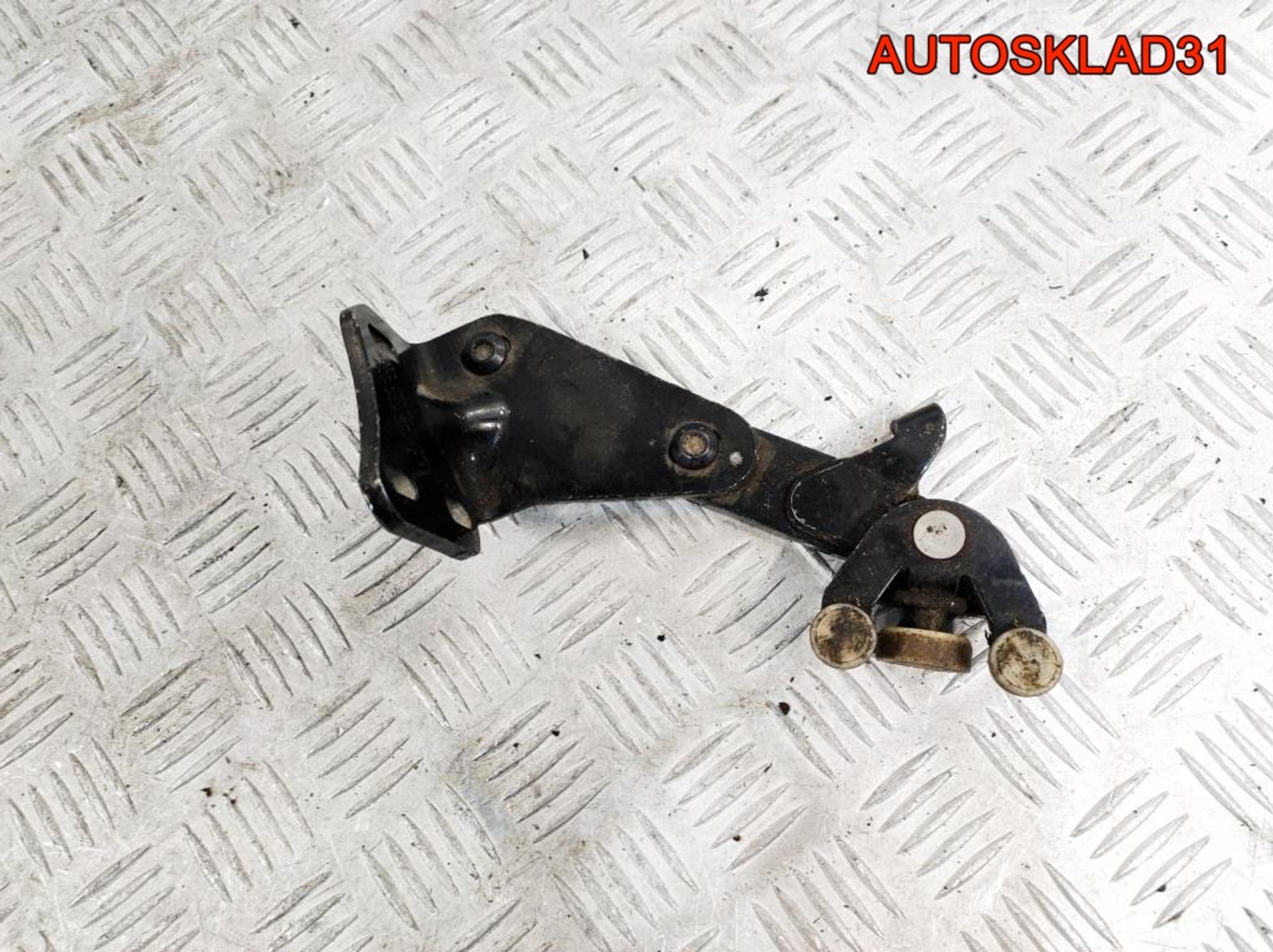 Ролик двери сдвижной нижний VW Caddy 3 2K0843398A - АвтоСклад31.рф - авторазборка контрактные б/у запчасти в г. Белгород Ролик двери сдвижной нижний VW Caddy 3 2K0843398A - АвтоСклад31.рф - авторазборка контрактные б/у запчасти в г. Белгород