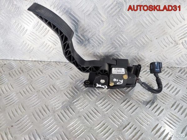 Решетка радиатора Opel Astra J 13300945 - АвтоСклад31.рф - авторазборка контрактные б/у запчасти в г. Белгород