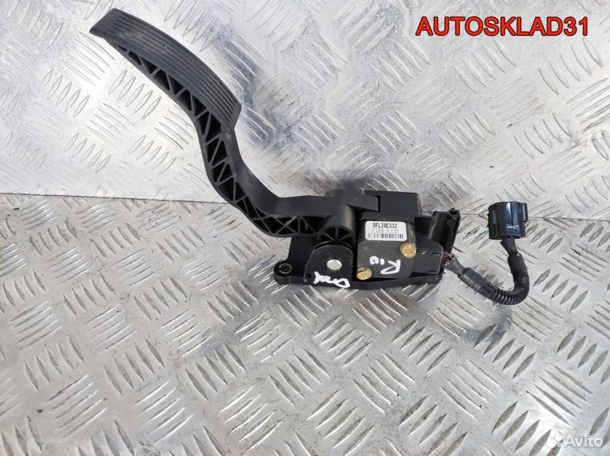 Педаль газа Kia Rio 327261G800 Дизель - АвтоСклад31.рф - авторазборка контрактные б/у запчасти в г. Белгород Педаль газа Kia Rio 327261G800 Дизель - АвтоСклад31.рф - авторазборка контрактные б/у запчасти в г. Белгород