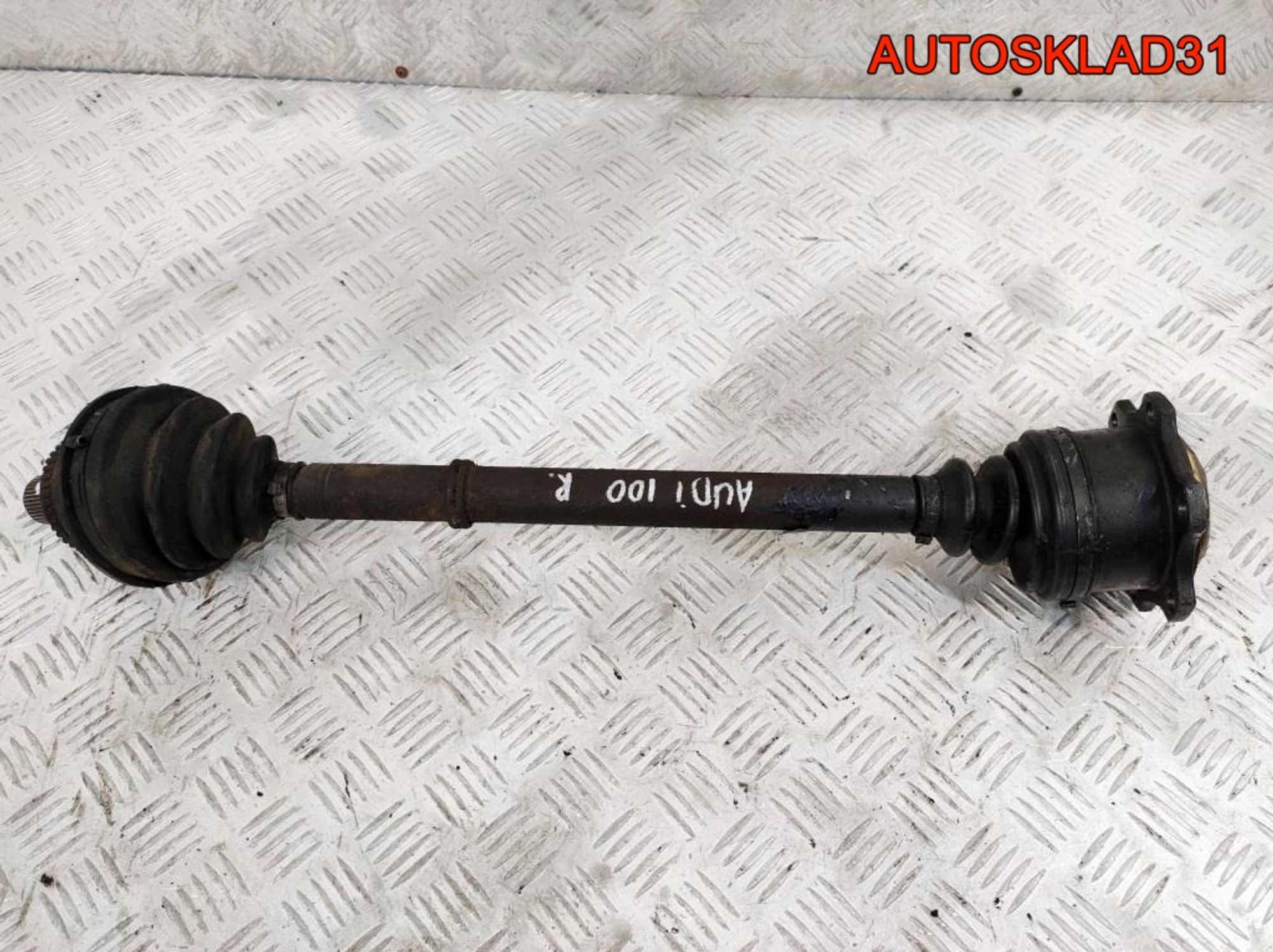 Полуось передняя правая Audi A6 C4 2,5 Дизель 4A0407331C - АвтоСклад31.рф - авторазборка контрактные б/у запчасти в г. Белгород Полуось передняя правая Audi A6 C4 2,5 Дизель 4A0407331C - АвтоСклад31.рф - авторазборка контрактные б/у запчасти в г. Белгород