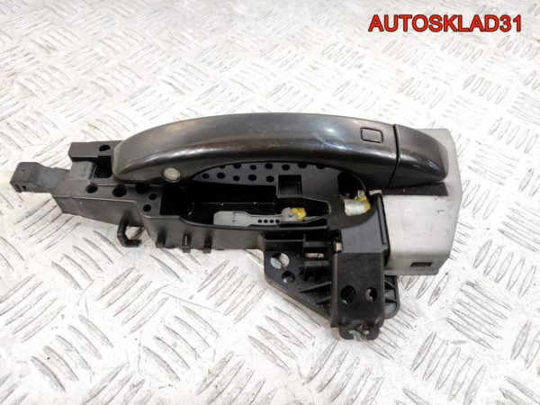 Решетка радиатора Ford Focus 1 98AB8200CG - АвтоСклад31.рф - авторазборка контрактные б/у запчасти в г. Белгород
