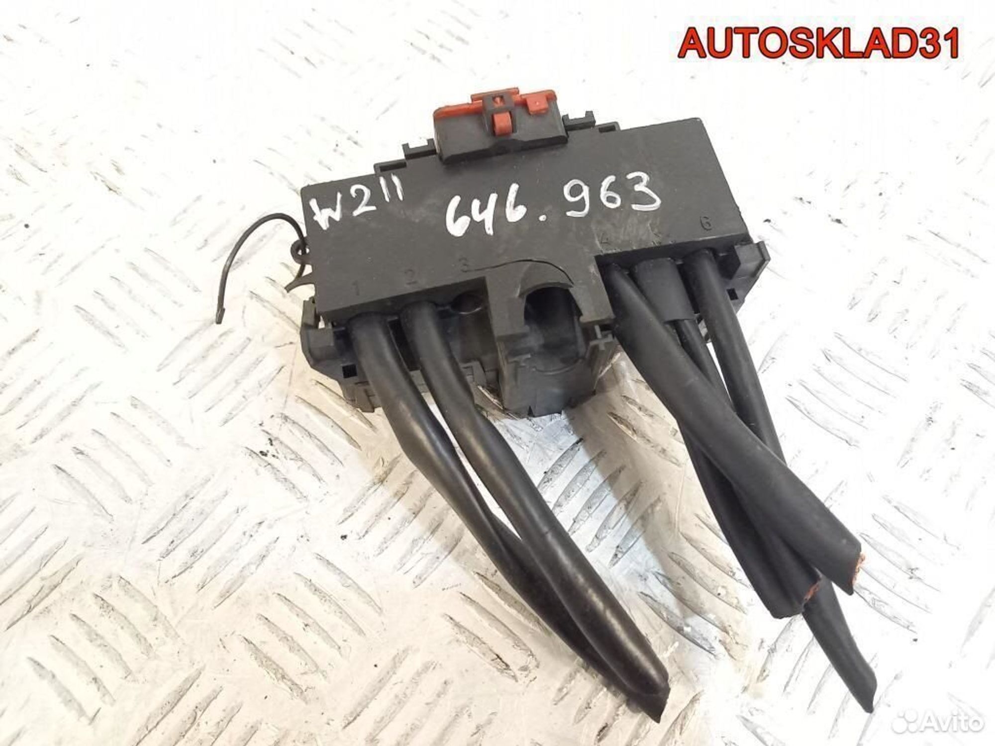 Блок предохранителей Мерседес В211 A2035450803 - АвтоСклад31.рф - авторазборка контрактные б/у запчасти в г. Белгород Блок предохранителей Мерседес В211 A2035450803 - АвтоСклад31.рф - авторазборка контрактные б/у запчасти в г. Белгород