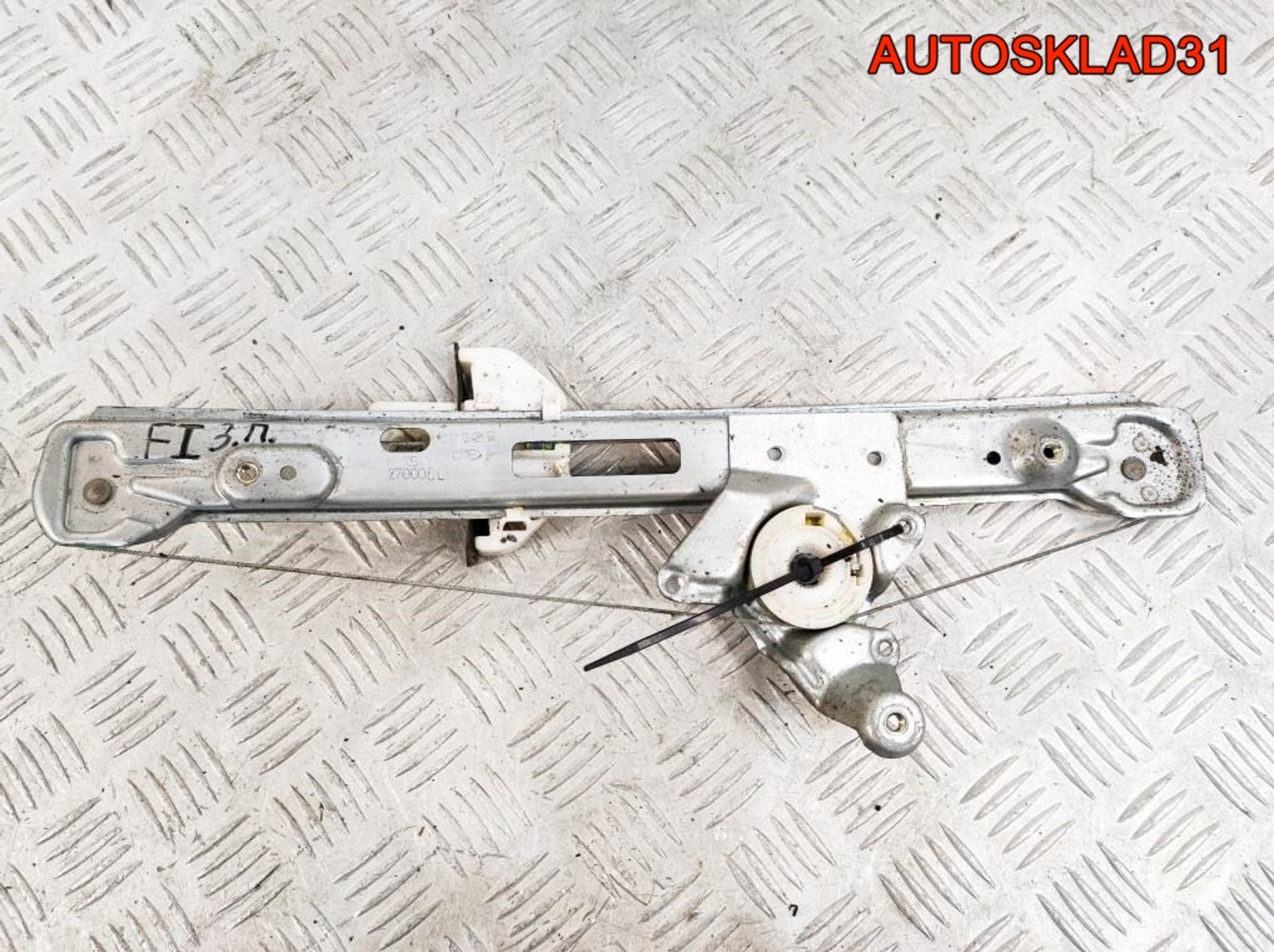 Стеклоподъемник задней правой двери Ford Focus 1 - АвтоСклад31.рф - авторазборка контрактные б/у запчасти в г. Белгород Стеклоподъемник задней правой двери Ford Focus 1 - АвтоСклад31.рф - авторазборка контрактные б/у запчасти в г. Белгород