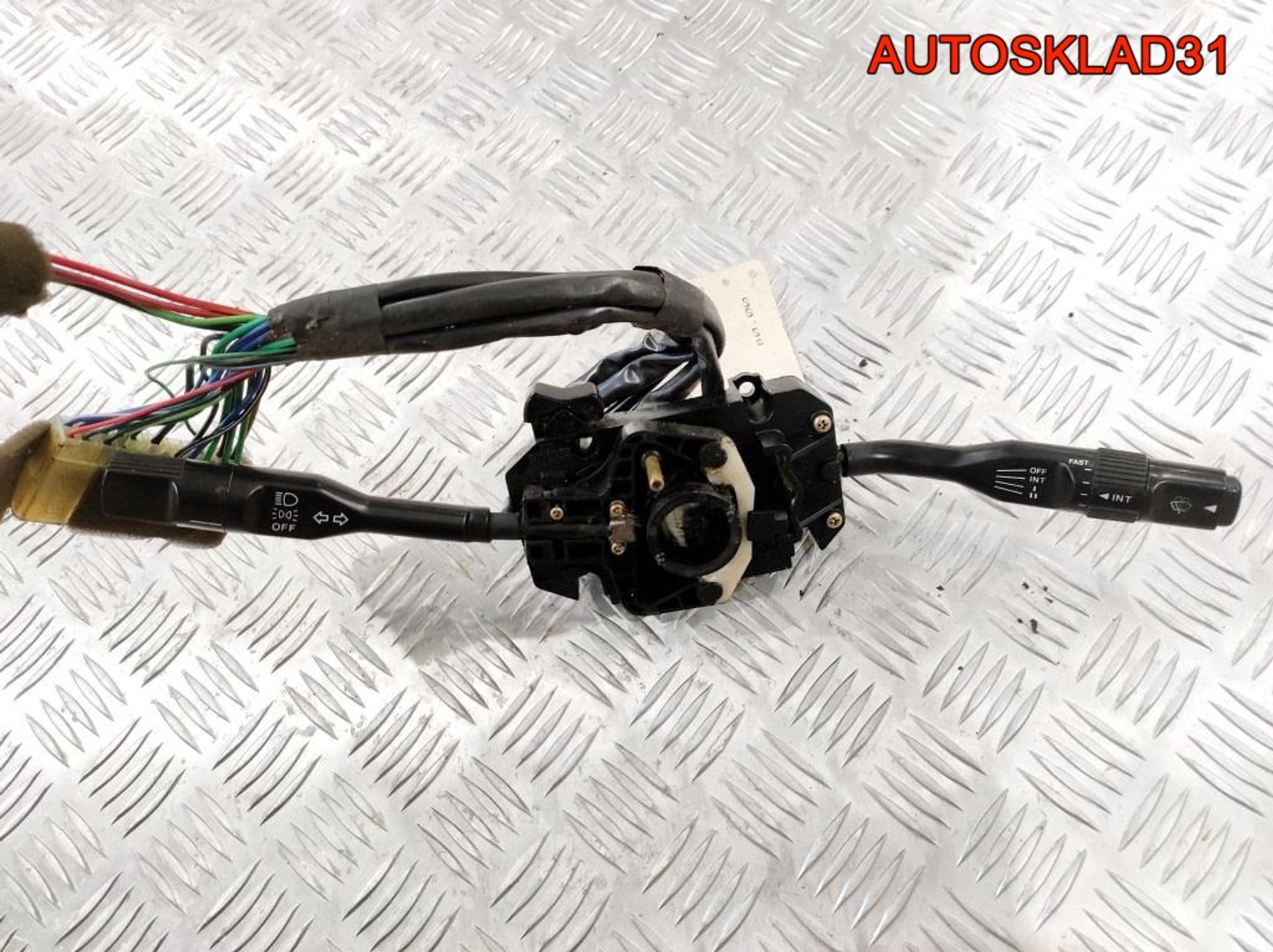 Переключатель подрулевой в сборе Hyundai Pony 2 - АвтоСклад31.рф - авторазборка контрактные б/у запчасти в г. Белгород Переключатель подрулевой в сборе Hyundai Pony 2 - АвтоСклад31.рф - авторазборка контрактные б/у запчасти в г. Белгород