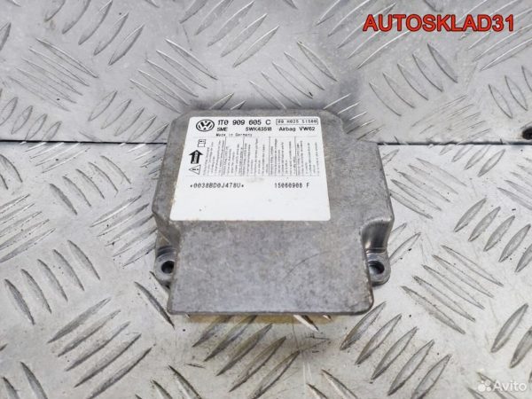 Фонарь задний правый Ford C-Max AM5113404BF - АвтоСклад31.рф - авторазборка контрактные б/у запчасти в г. Белгород