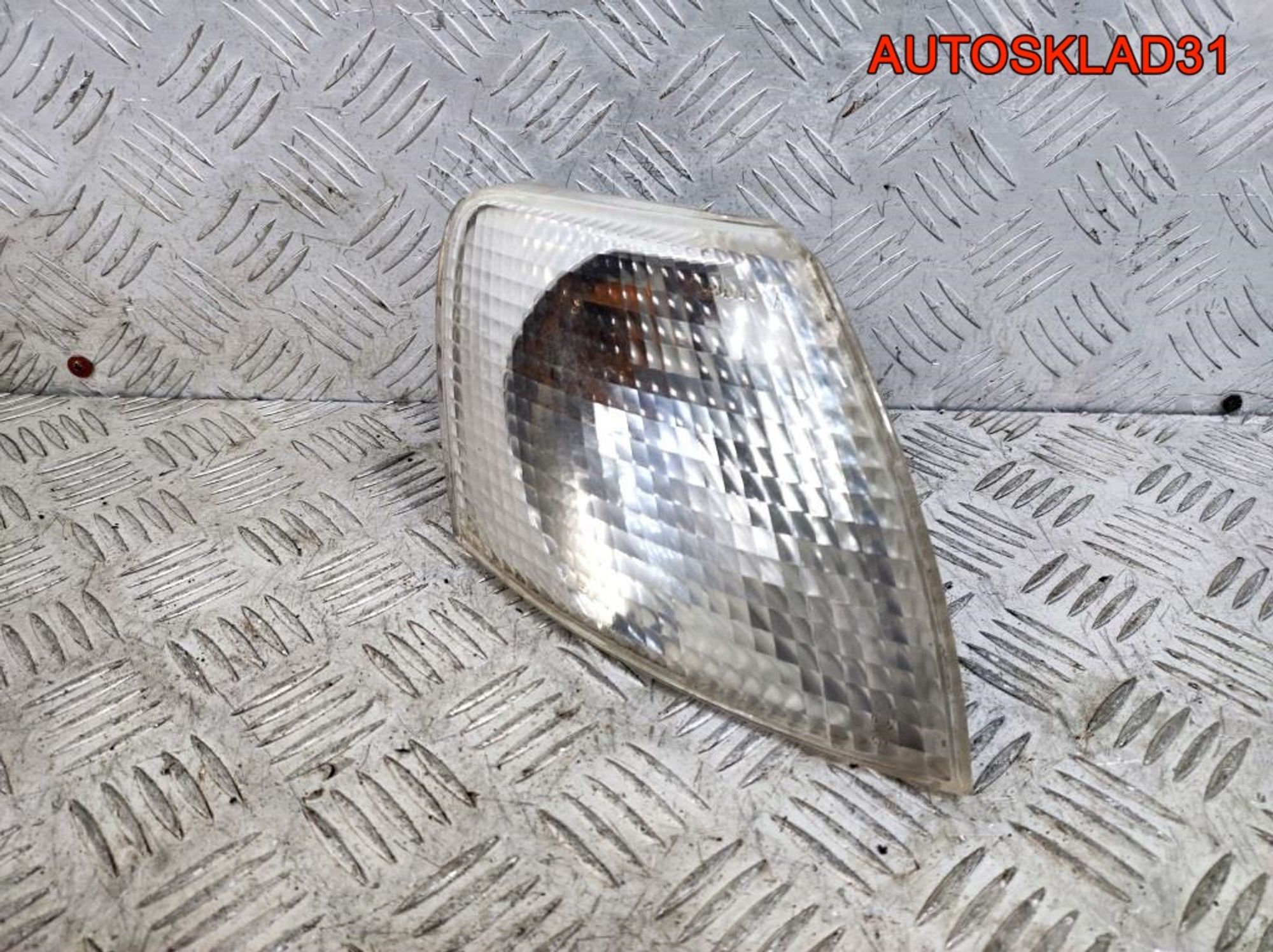 Указатель поворота правый VW Passat B5 3B0953050C - АвтоСклад31.рф - авторазборка контрактные б/у запчасти в г. Белгород Указатель поворота правый VW Passat B5 3B0953050C - АвтоСклад31.рф - авторазборка контрактные б/у запчасти в г. Белгород