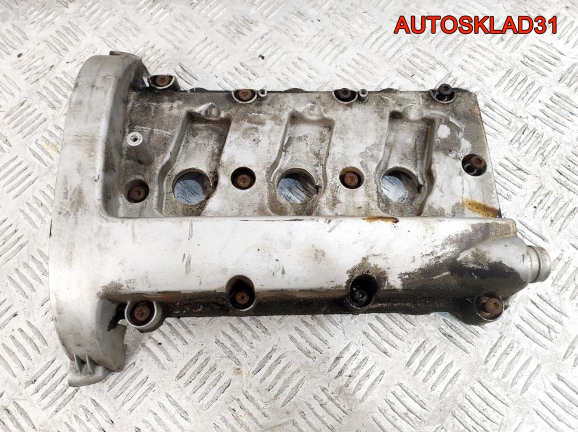 Крышка клапанная правая Audi A4 B6 3,0 ASN 06C103472G - АвтоСклад31.рф - авторазборка контрактные б/у запчасти в г. Белгород Крышка клапанная правая Audi A4 B6 3,0 ASN 06C103472G - АвтоСклад31.рф - авторазборка контрактные б/у запчасти в г. Белгород