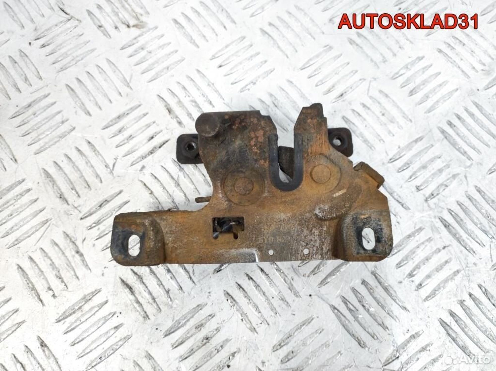 Замок капота Skoda Fabia 6Y0823509D - АвтоСклад31.рф - авторазборка контрактные б/у запчасти в г. Белгород Замок капота Skoda Fabia 6Y0823509D - АвтоСклад31.рф - авторазборка контрактные б/у запчасти в г. Белгород