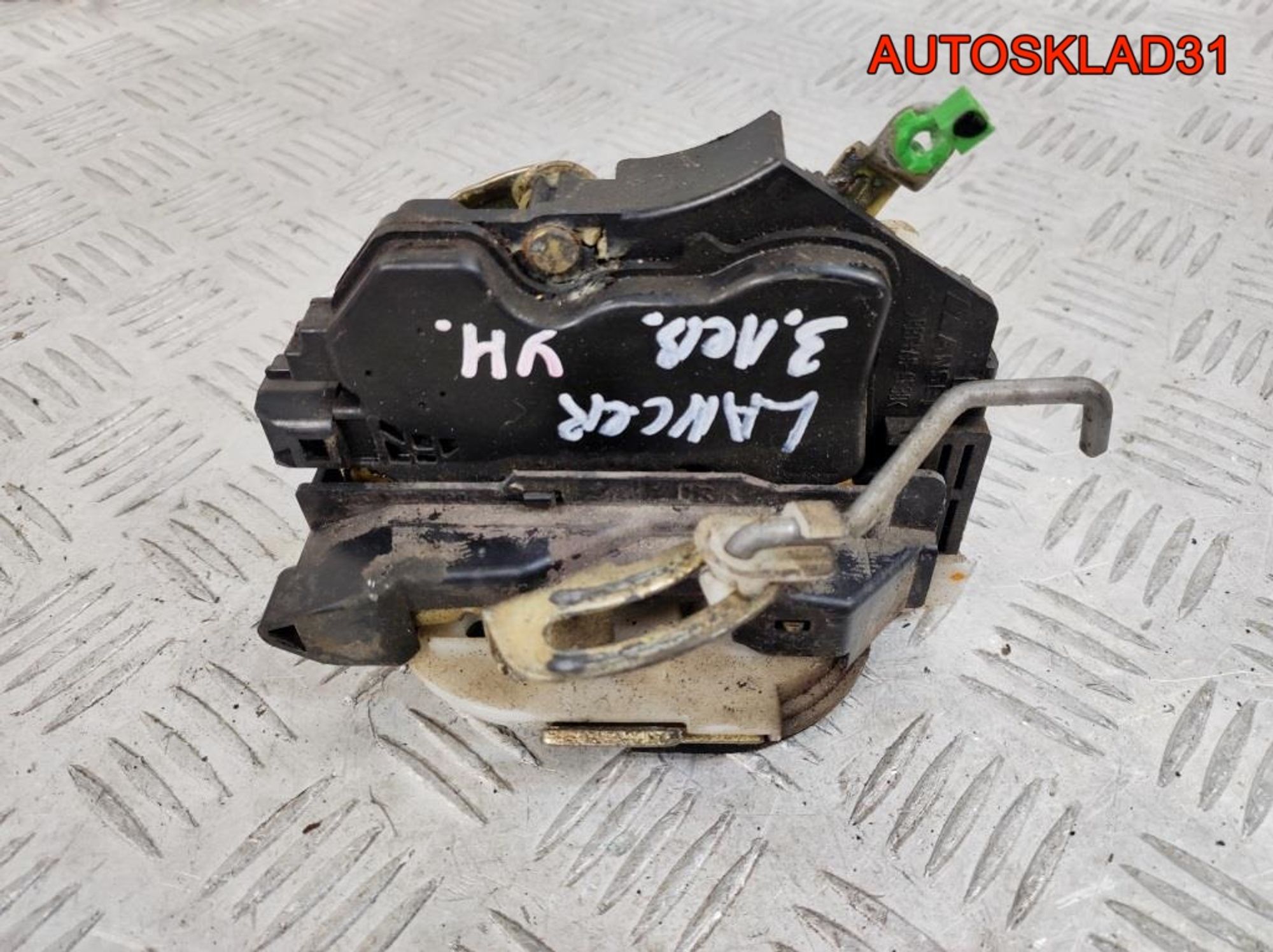 Замок задней левой двери Mitsubishi Lancer 9 Универсал - АвтоСклад31.рф - авторазборка контрактные б/у запчасти в г. Белгород Замок задней левой двери Mitsubishi Lancer 9 Универсал - АвтоСклад31.рф - авторазборка контрактные б/у запчасти в г. Белгород