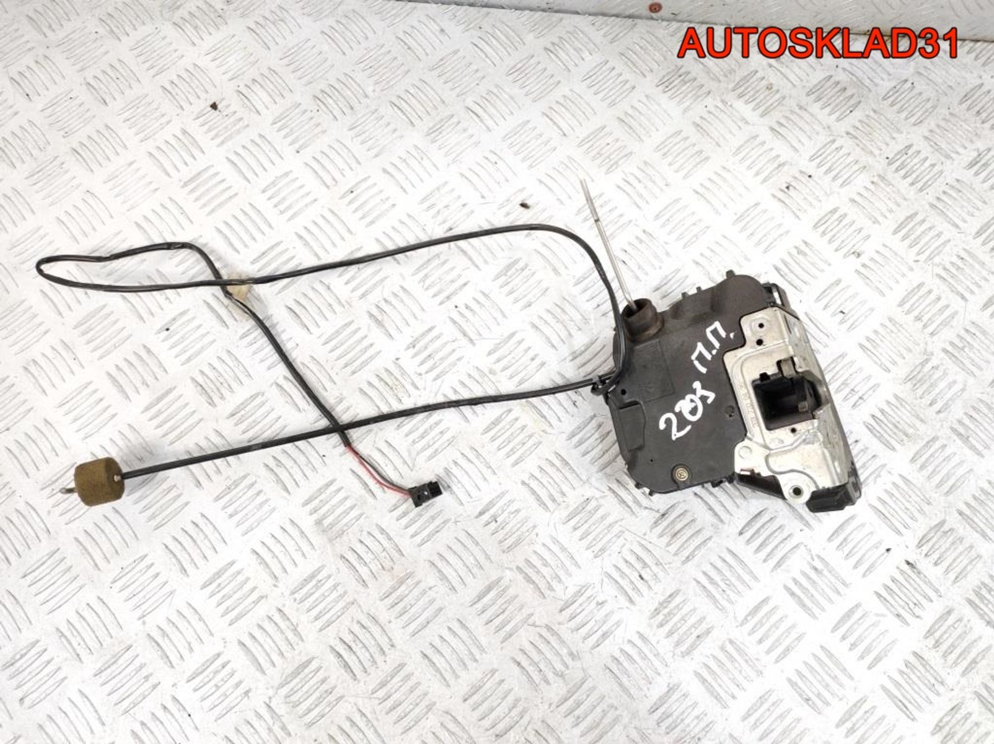 Замок двери перед правой MercedeS W203 A2037200435 - АвтоСклад31.рф - авторазборка контрактные б/у запчасти в г. Белгород Замок двери перед правой MercedeS W203 A2037200435 - АвтоСклад31.рф - авторазборка контрактные б/у запчасти в г. Белгород