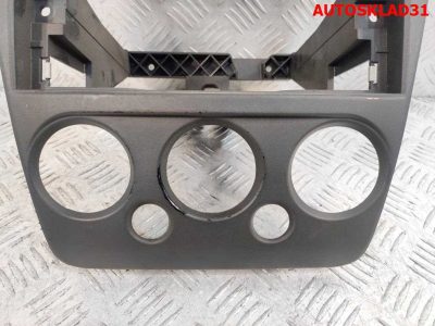 Рамка магнитолы Ford Fusion  1 6N11N047A04 - АвтоСклад31.рф - авторазборка контрактные б/у запчасти в г. Белгород