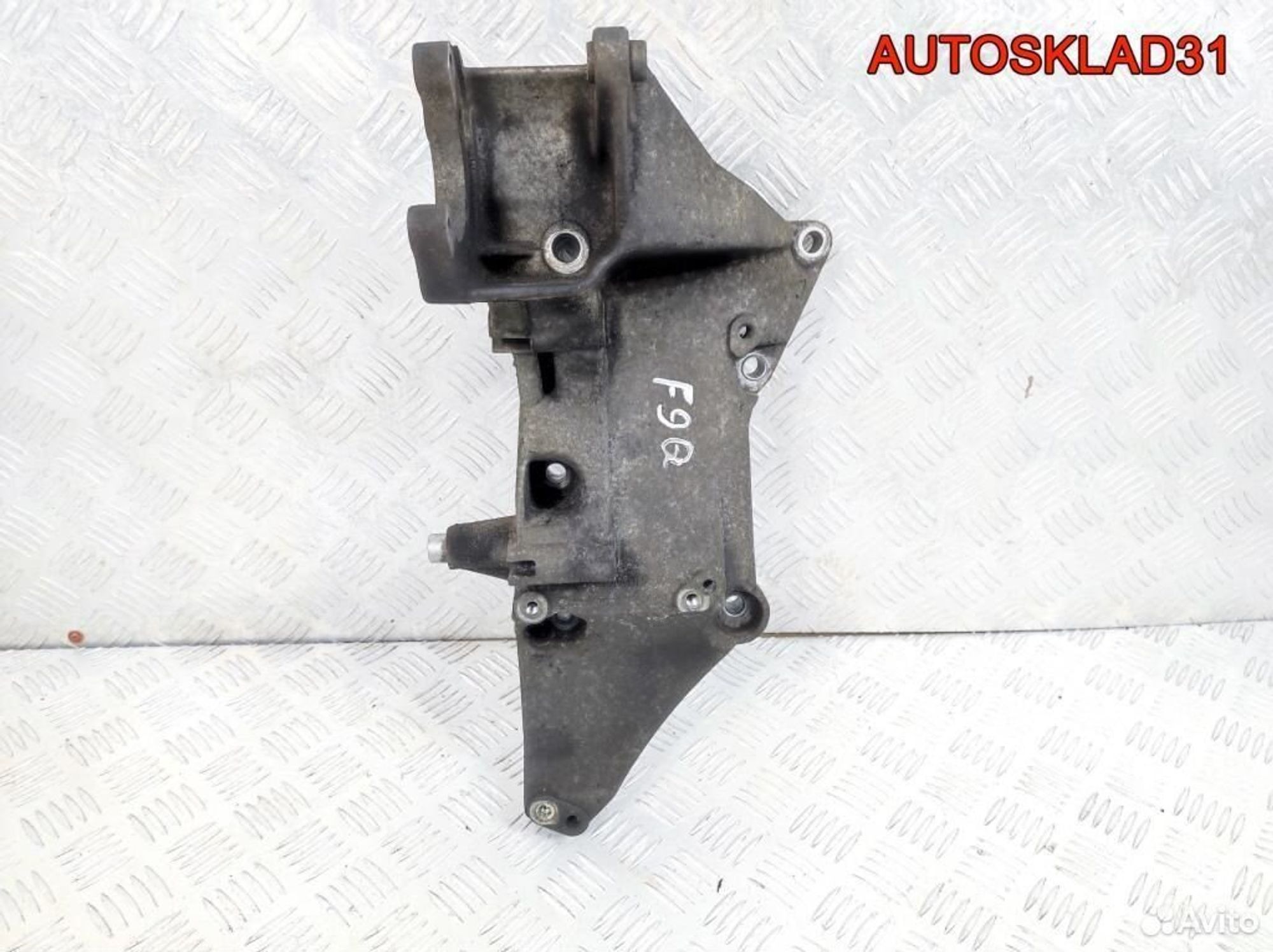 Кронштейн генератора Renault Laguna 2 8200183234 - АвтоСклад31.рф - авторазборка контрактные б/у запчасти в г. Белгород Кронштейн генератора Renault Laguna 2 8200183234 - АвтоСклад31.рф - авторазборка контрактные б/у запчасти в г. Белгород