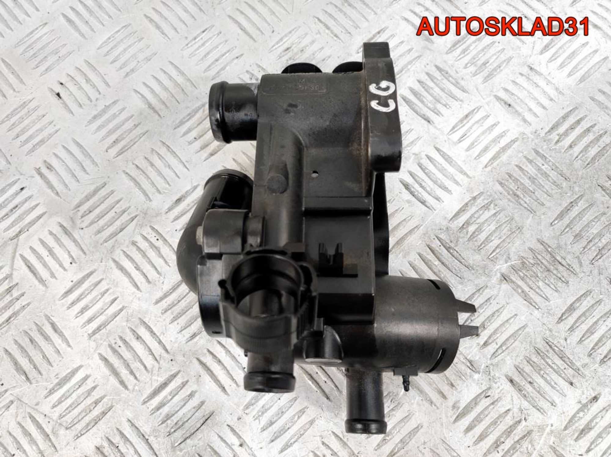 Корпус термостата Skoda Fabia 1,4 BUD 032121111CG - АвтоСклад31.рф - авторазборка контрактные б/у запчасти в г. Белгород Корпус термостата Skoda Fabia 1,4 BUD 032121111CG - АвтоСклад31.рф - авторазборка контрактные б/у запчасти в г. Белгород