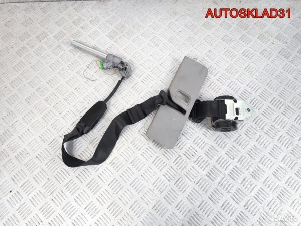 Решетка радиатора Ford C-MAX AM51R8200C - АвтоСклад31.рф - авторазборка контрактные б/у запчасти в г. Белгород