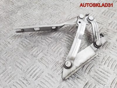 Петля капота левая Volkswagen Golf 5 1K0823301C - АвтоСклад31.рф - авторазборка контрактные б/у запчасти в г. Белгород