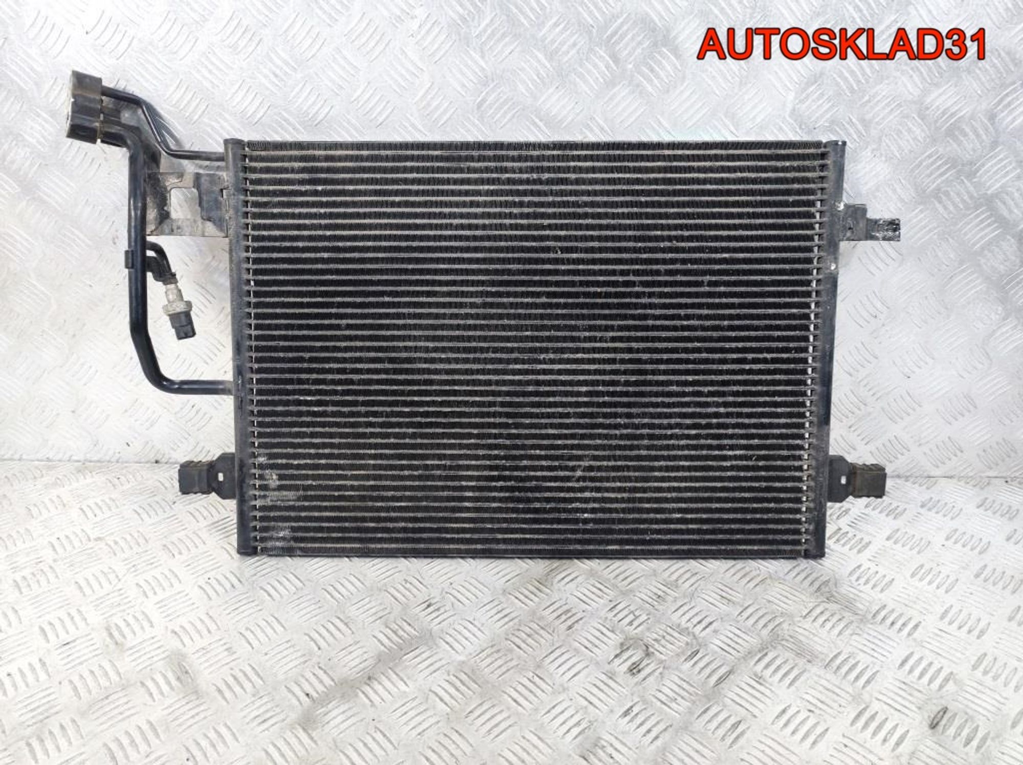 Радиатор кондиционера VW Passat B5 3B0260401 - АвтоСклад31.рф - авторазборка контрактные б/у запчасти в г. Белгород Радиатор кондиционера VW Passat B5 3B0260401 - АвтоСклад31.рф - авторазборка контрактные б/у запчасти в г. Белгород