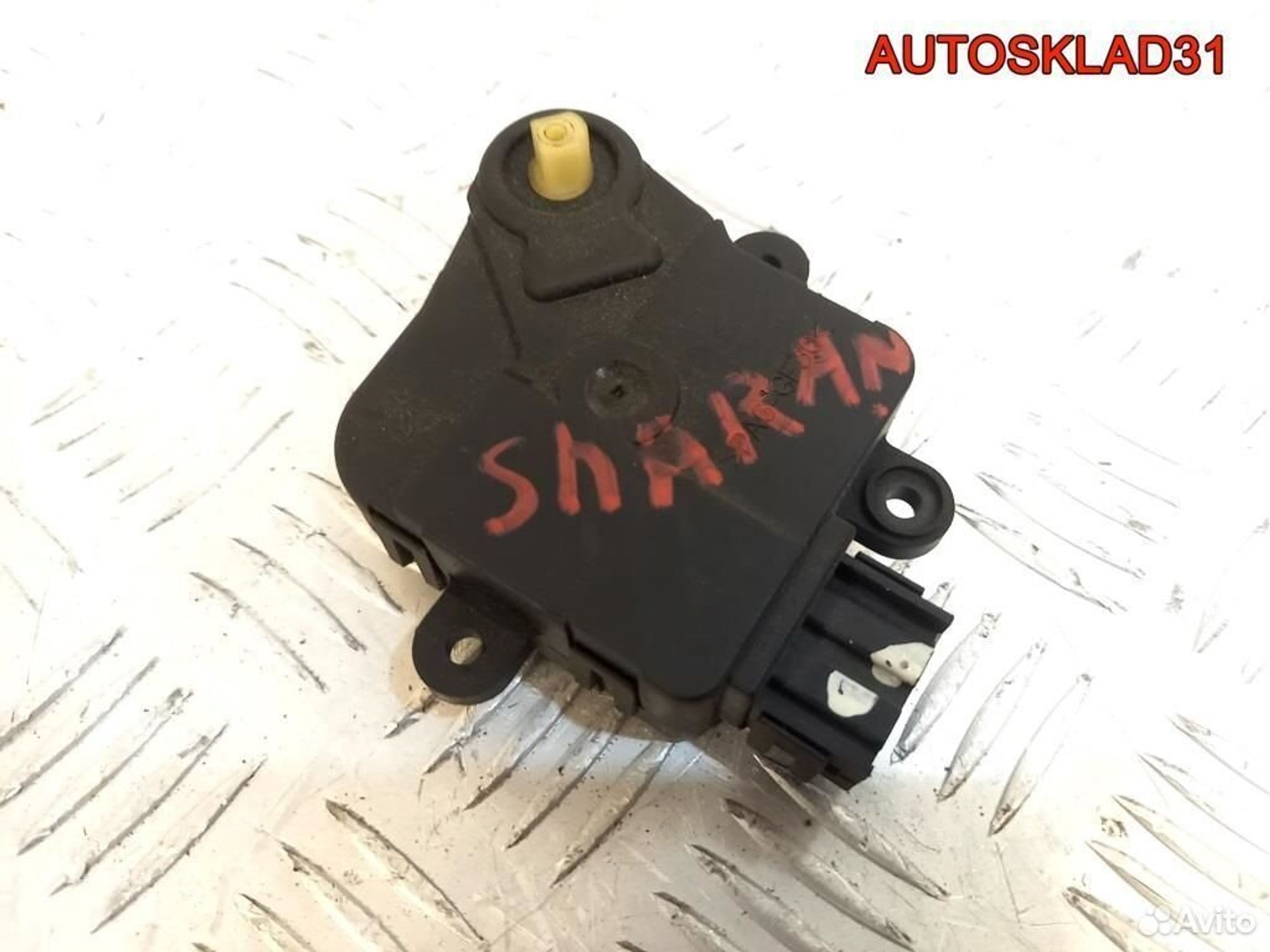 Моторчик заслонки отопителя VW Sharan 7M3907511A - АвтоСклад31.рф - авторазборка контрактные б/у запчасти в г. Белгород Моторчик заслонки отопителя VW Sharan 7M3907511A - АвтоСклад31.рф - авторазборка контрактные б/у запчасти в г. Белгород
