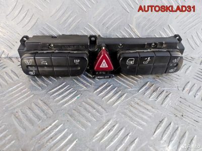 Блок кнопок Mercedes Benz W203 A2038208210 - АвтоСклад31.рф - авторазборка контрактные б/у запчасти в г. Белгород