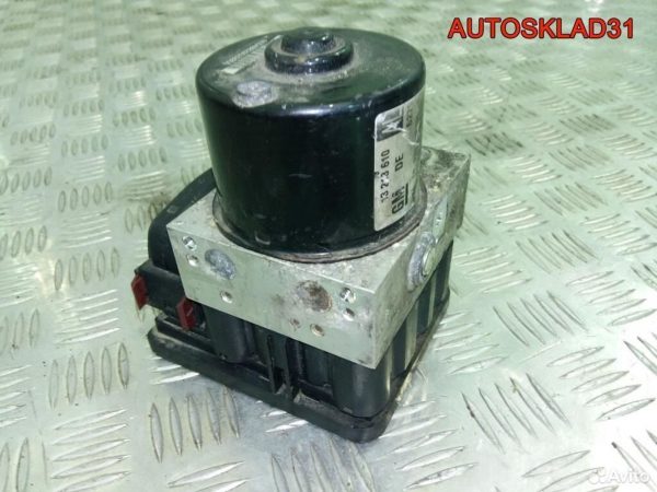 Решетка стеклоочистителя Opel Astra J 13267105 - АвтоСклад31.рф - авторазборка контрактные б/у запчасти в г. Белгород