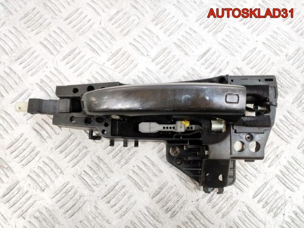 Решетка радиатора Ford Focus 1 98AB8200CG - АвтоСклад31.рф - авторазборка контрактные б/у запчасти в г. Белгород