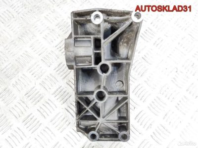 Кронштеин гидроусилителя VW Polo AUD 030145189H - АвтоСклад31.рф - авторазборка контрактные б/у запчасти в г. Белгород