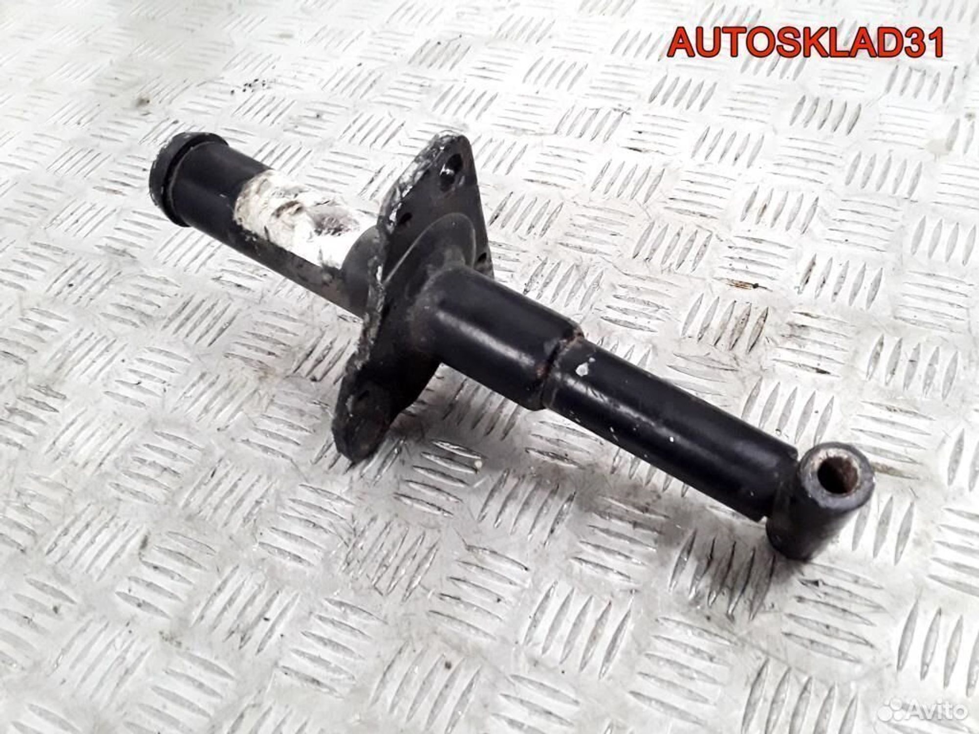 Кронштейн усилителя переднего бампера Passat B5+ - АвтоСклад31.рф - авторазборка контрактные б/у запчасти в г. Белгород Кронштейн усилителя переднего бампера Passat B5+ - АвтоСклад31.рф - авторазборка контрактные б/у запчасти в г. Белгород