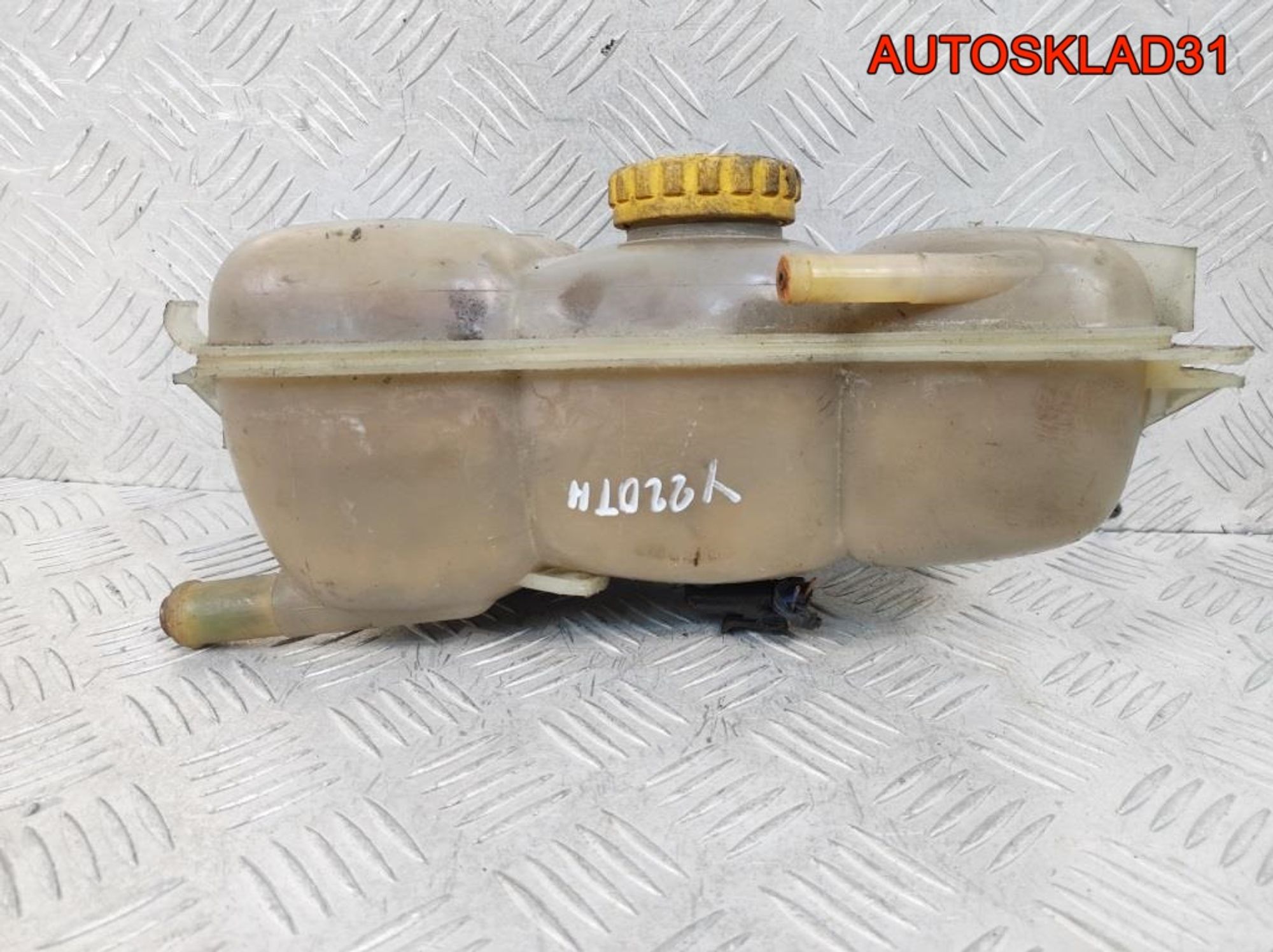 Бачок расширительный Opel Omega B 90500223 - АвтоСклад31.рф - авторазборка контрактные б/у запчасти в г. Белгород Бачок расширительный Opel Omega B 90500223 - АвтоСклад31.рф - авторазборка контрактные б/у запчасти в г. Белгород