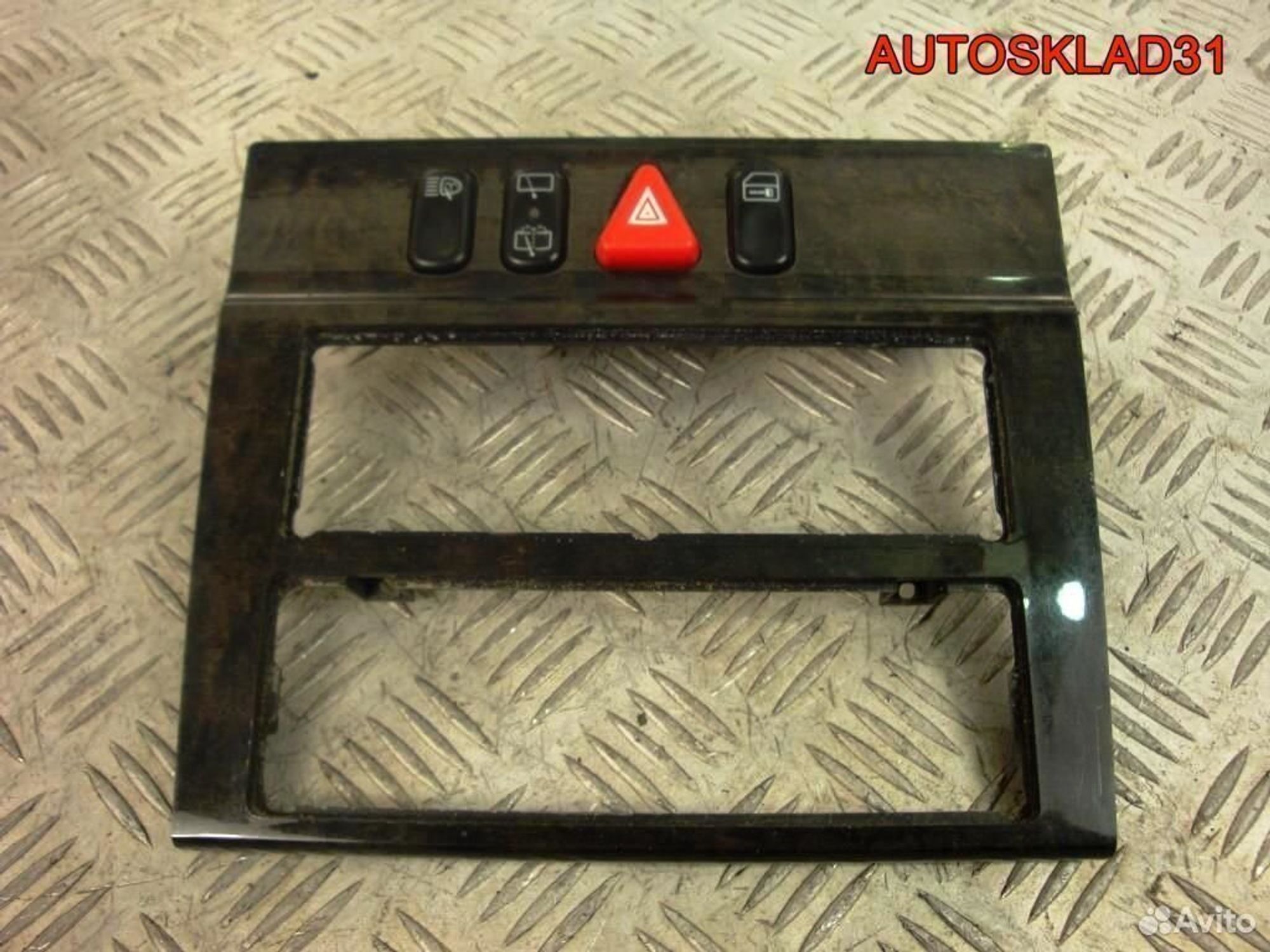 Рамка магнитолы Mercedes Benz W210 A2106830508 - АвтоСклад31.рф - авторазборка контрактные б/у запчасти в г. Белгород Рамка магнитолы Mercedes Benz W210 A2106830508 - АвтоСклад31.рф - авторазборка контрактные б/у запчасти в г. Белгород