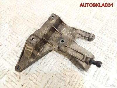 Кронштейн Audi A4 B7 2,0 TDI BRD 03G131159B - АвтоСклад31.рф - авторазборка контрактные б/у запчасти в г. Белгород