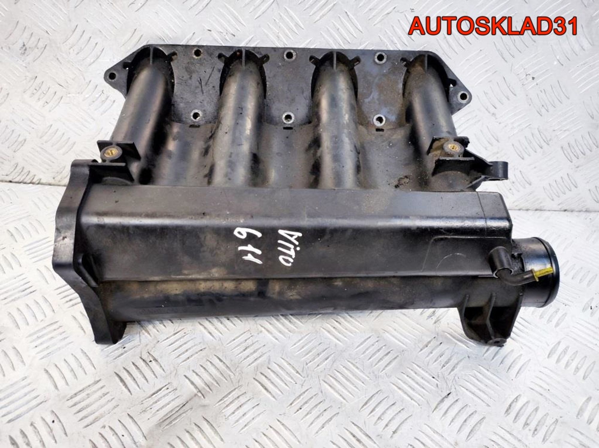 Коллектор впускной Mercedes Vito W638 A6110903237 - АвтоСклад31.рф - авторазборка контрактные б/у запчасти в г. Белгород Коллектор впускной Mercedes Vito W638 A6110903237 - АвтоСклад31.рф - авторазборка контрактные б/у запчасти в г. Белгород