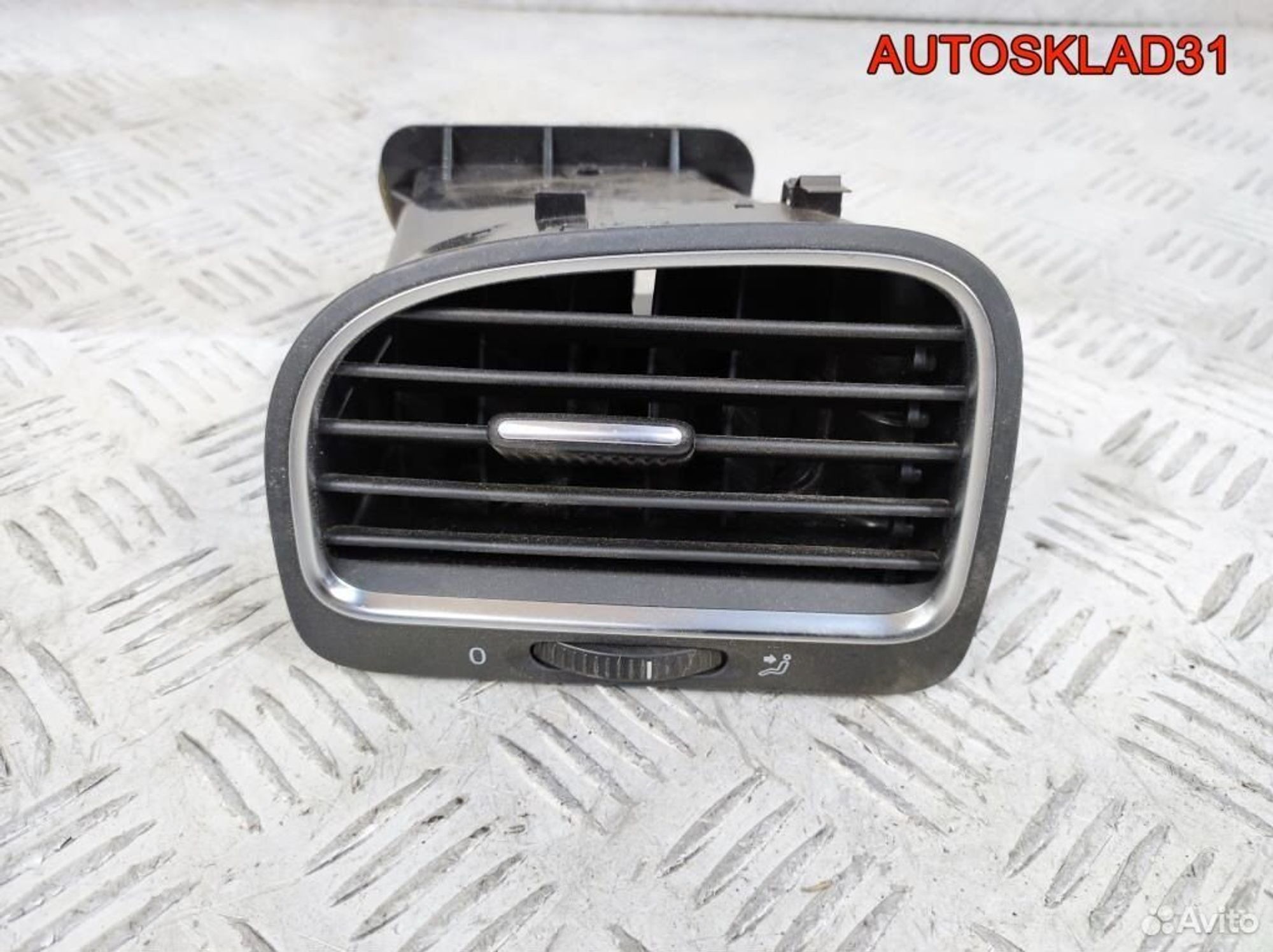 Дефлектор воздушный левый VW Golf 6 5K0819703K - АвтоСклад31.рф - авторазборка контрактные б/у запчасти в г. Белгород Дефлектор воздушный левый VW Golf 6 5K0819703K - АвтоСклад31.рф - авторазборка контрактные б/у запчасти в г. Белгород