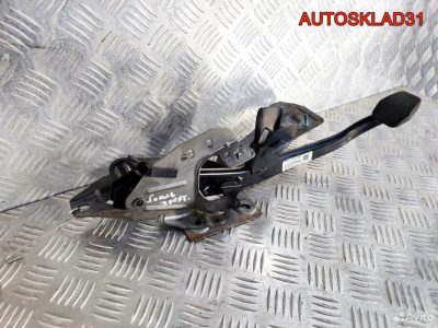 Педаль тормоза МКПП Ford Focus 2 4M512467AR - АвтоСклад31.рф - авторазборка контрактные б/у запчасти в г. Белгород