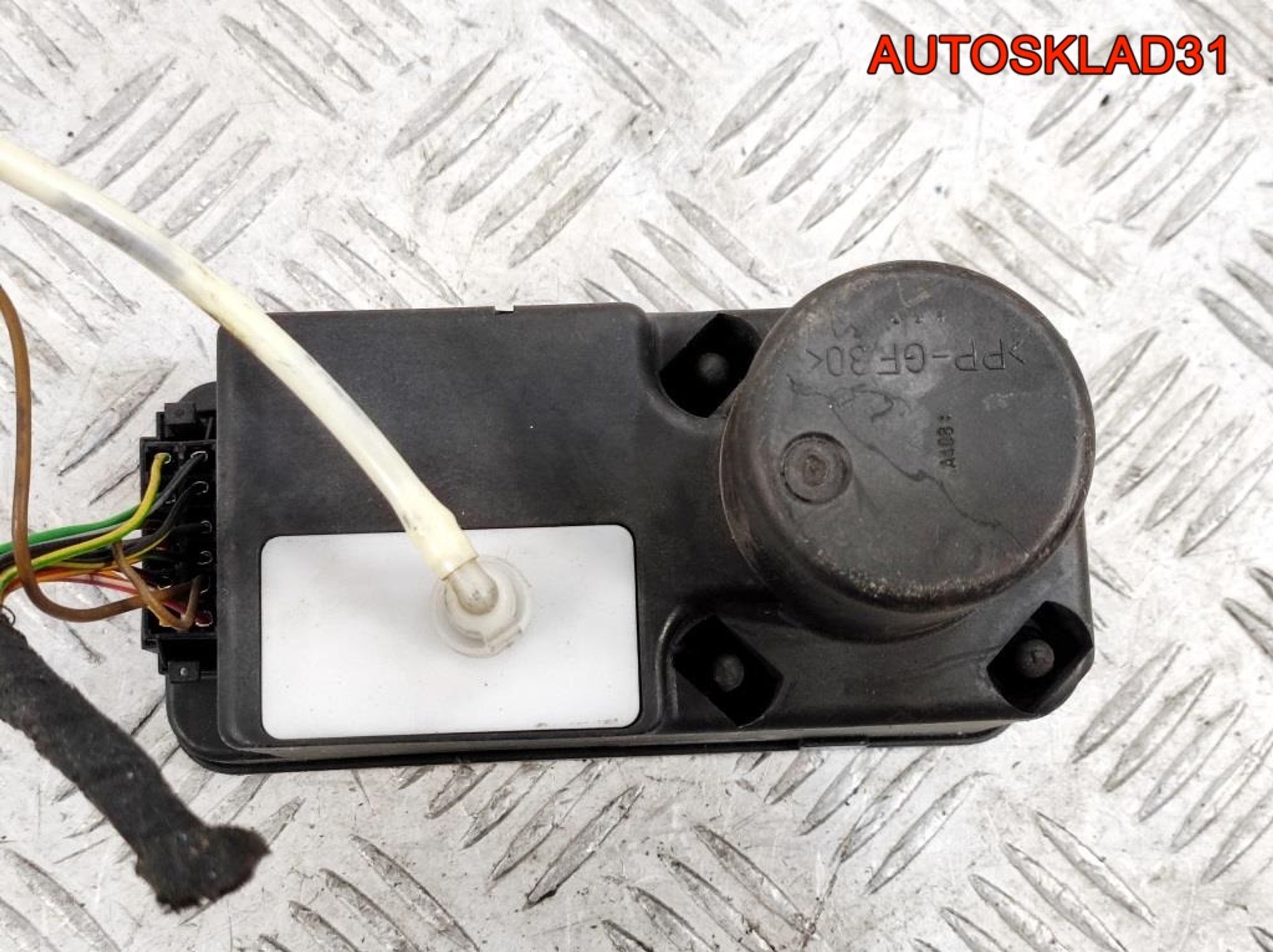 Компрессор центрального замка VW Golf 3 1H0962257G - АвтоСклад31.рф - авторазборка контрактные б/у запчасти в г. Белгород Компрессор центрального замка VW Golf 3 1H0962257G - АвтоСклад31.рф - авторазборка контрактные б/у запчасти в г. Белгород