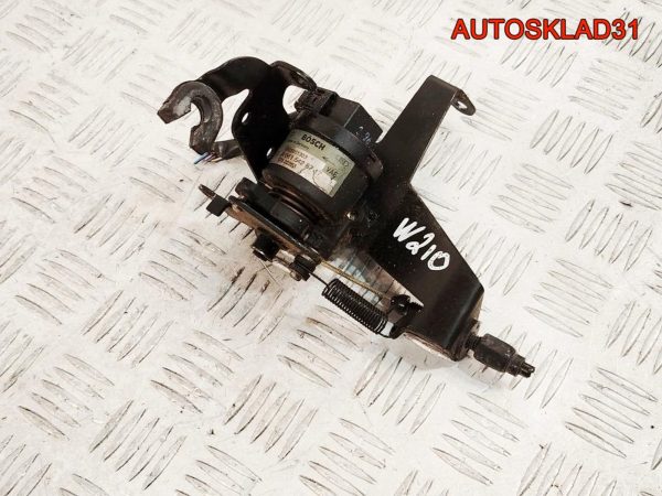 Рамка магнитолы Ford S-MAX 6M2118522BE - АвтоСклад31.рф - авторазборка контрактные б/у запчасти в г. Белгород