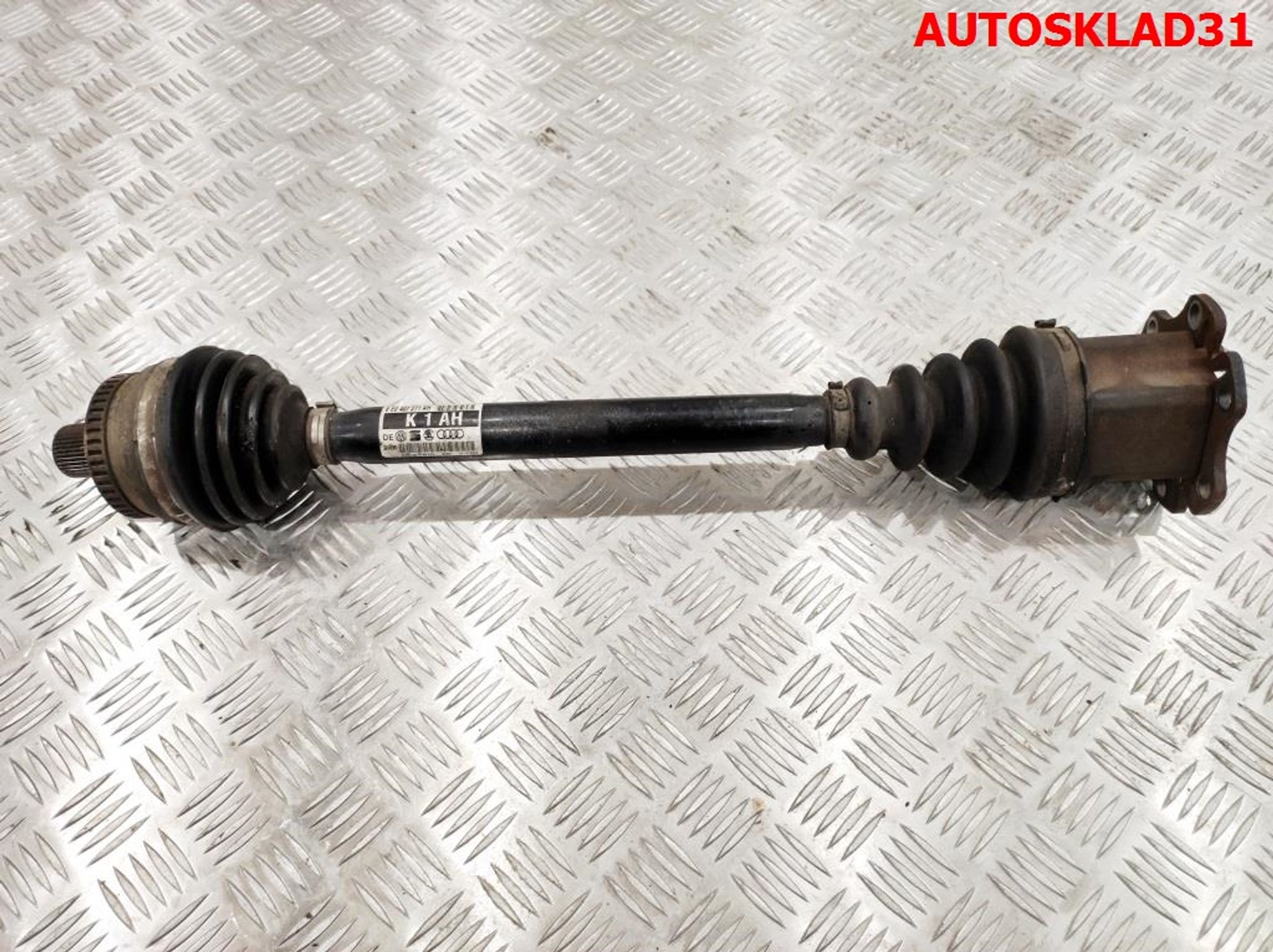 Полуось передняя левая Audi A4 B6 2.0 ALT Бензин МКПП 8E0407271AH - АвтоСклад31.рф - авторазборка контрактные б/у запчасти в г. Белгород Полуось передняя левая Audi A4 B6 2.0 ALT Бензин МКПП 8E0407271AH - АвтоСклад31.рф - авторазборка контрактные б/у запчасти в г. Белгород