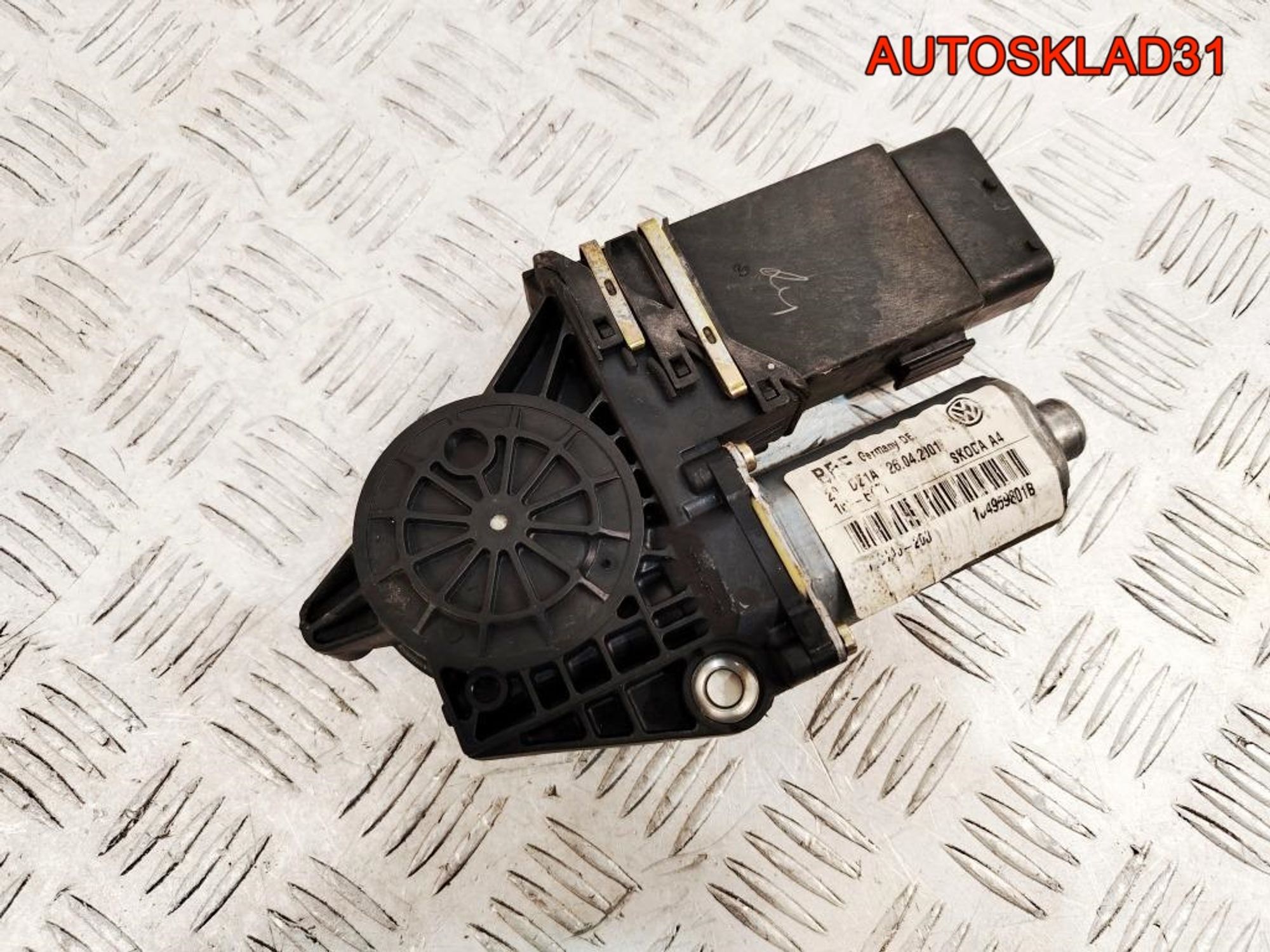 Моторчик стеклоподъемника передний левый Skoda Octavia A4 1U4959801B - АвтоСклад31.рф - авторазборка контрактные б/у запчасти в г. Белгород Моторчик стеклоподъемника передний левый Skoda Octavia A4 1U4959801B - АвтоСклад31.рф - авторазборка контрактные б/у запчасти в г. Белгород