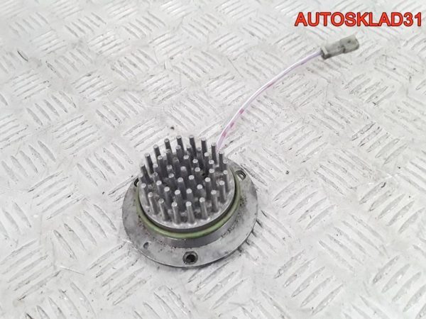 Кронштейн генератора VW Passat B6 038903343AF - АвтоСклад31.рф - авторазборка контрактные б/у запчасти в г. Белгород