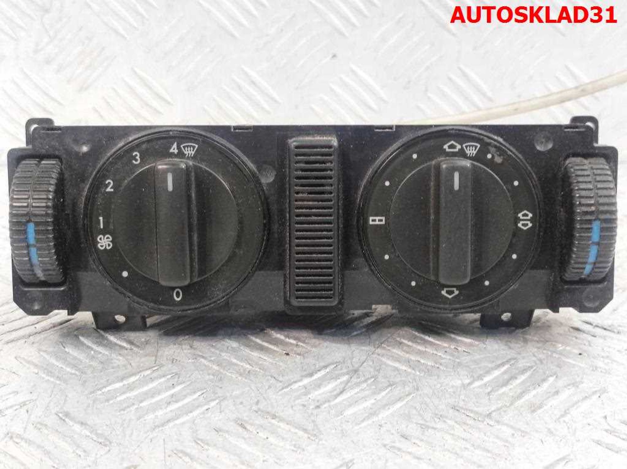 Блок управления отопителем Mercedes W202 A2028300985 - АвтоСклад31.рф - авторазборка контрактные б/у запчасти в г. Белгород Блок управления отопителем Mercedes W202 A2028300985 - АвтоСклад31.рф - авторазборка контрактные б/у запчасти в г. Белгород