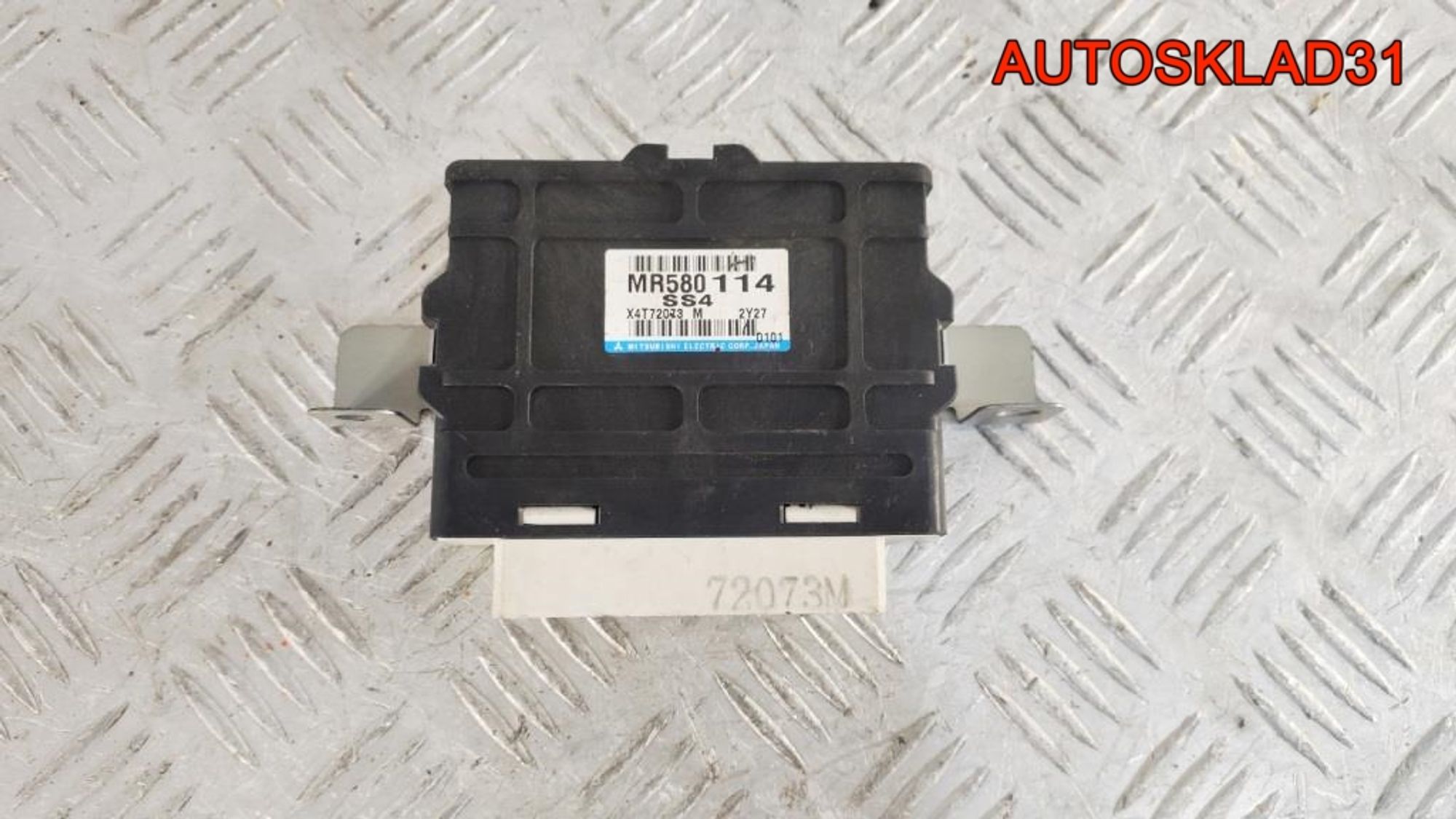 Блок управления полным приводом Mitsubishi Pajero 3 MR580114 - АвтоСклад31.рф - авторазборка контрактные б/у запчасти в г. Белгород Блок управления полным приводом Mitsubishi Pajero 3 MR580114 - АвтоСклад31.рф - авторазборка контрактные б/у запчасти в г. Белгород
