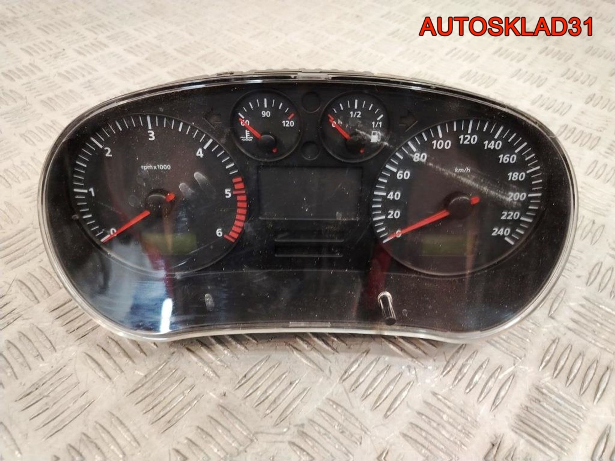 Панель приборов Seat Leon 1M1 1M0920822D Дизель - АвтоСклад31.рф - авторазборка контрактные б/у запчасти в г. Белгород Панель приборов Seat Leon 1M1 1M0920822D Дизель - АвтоСклад31.рф - авторазборка контрактные б/у запчасти в г. Белгород