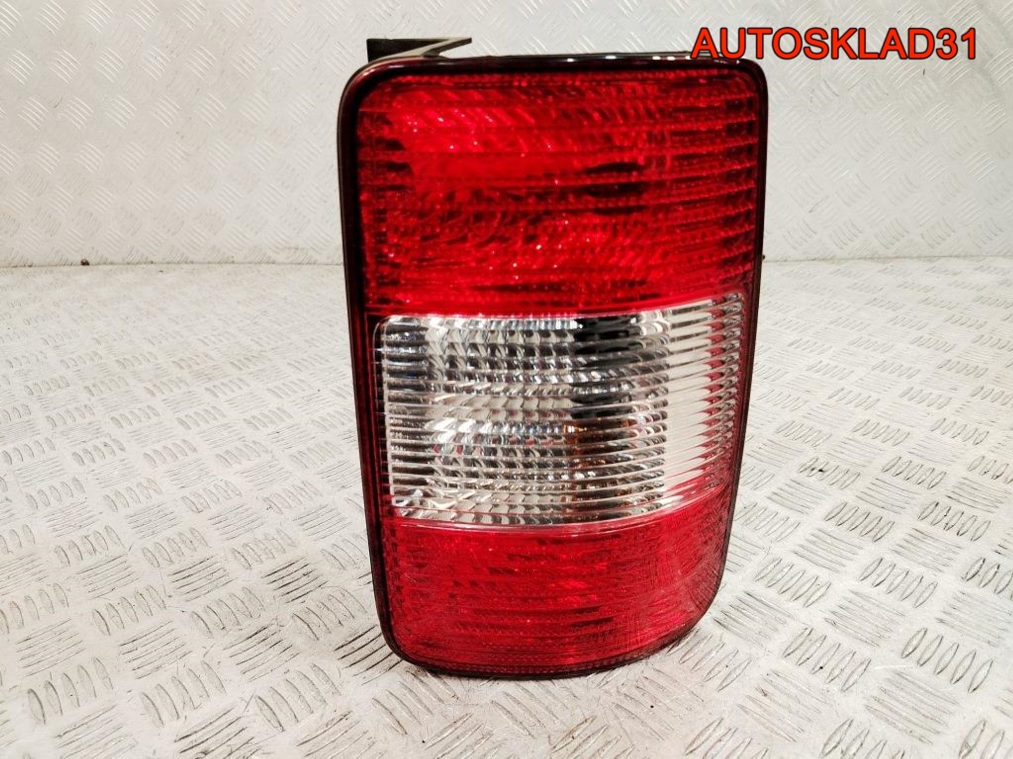 Фонарь задний правый Volkswagen 2004-2010 2K0945112A - АвтоСклад31.рф - авторазборка контрактные б/у запчасти в г. Белгород Фонарь задний правый Volkswagen 2004-2010 2K0945112A - АвтоСклад31.рф - авторазборка контрактные б/у запчасти в г. Белгород