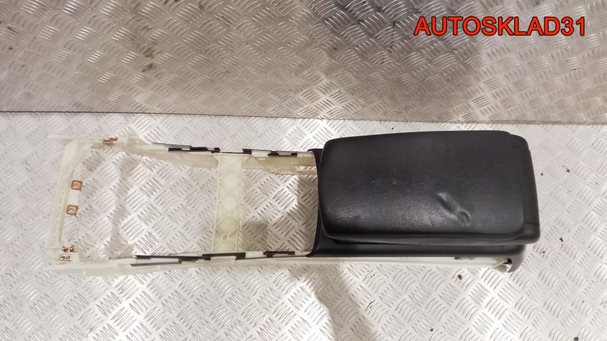 Подлокотник Audi A6 C6 4F0864209A - АвтоСклад31.рф - авторазборка контрактные б/у запчасти в г. Белгород Подлокотник Audi A6 C6 4F0864209A - АвтоСклад31.рф - авторазборка контрактные б/у запчасти в г. Белгород