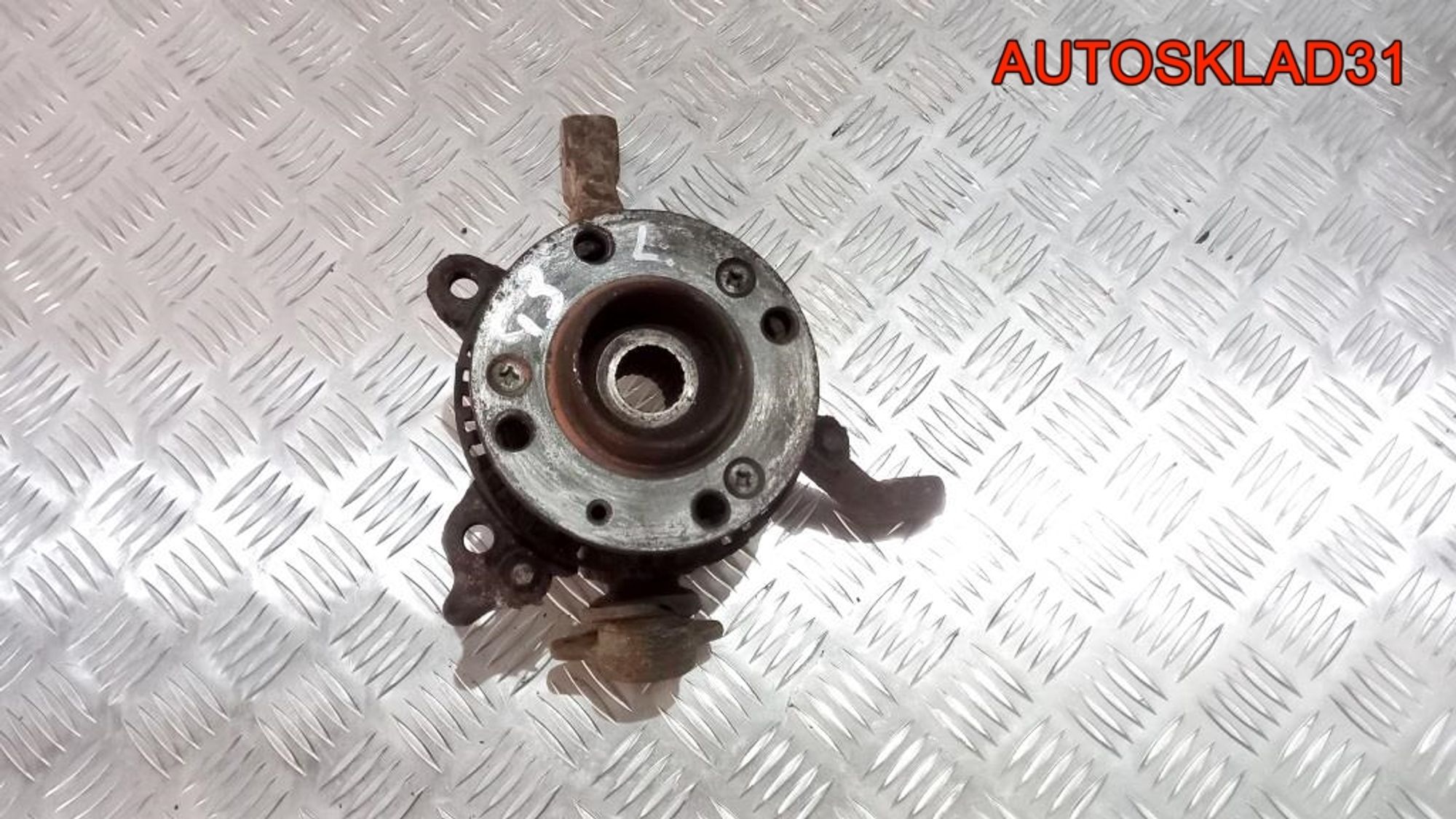 Кулак поворотный передний левый VW Golf 3 357407255C - АвтоСклад31.рф - авторазборка контрактные б/у запчасти в г. Белгород Кулак поворотный передний левый VW Golf 3 357407255C - АвтоСклад31.рф - авторазборка контрактные б/у запчасти в г. Белгород