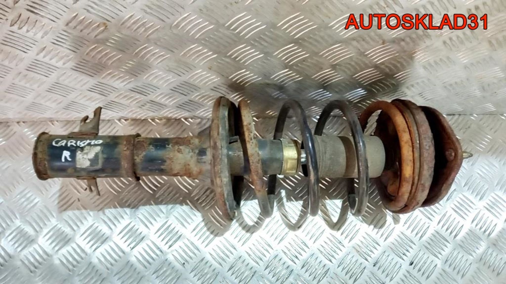 Амортизатор передний правый в сборе Mitsubishi Carisma DA MR554949 - АвтоСклад31.рф - авторазборка контрактные б/у запчасти в г. Белгород Амортизатор передний правый в сборе Mitsubishi Carisma DA MR554949 - АвтоСклад31.рф - авторазборка контрактные б/у запчасти в г. Белгород