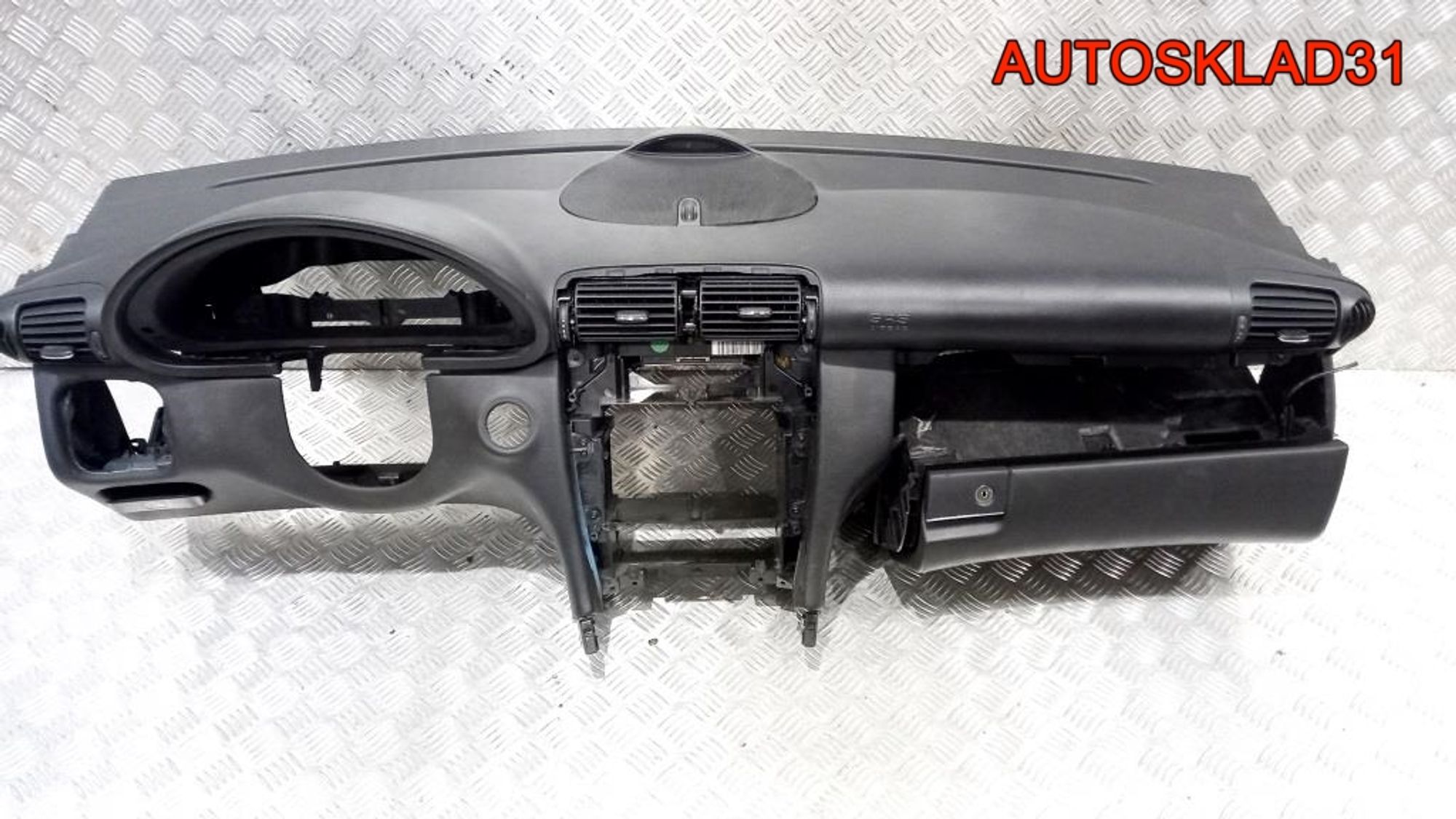 Торпедо Голое MercedesBenz W203 A20368001879C52 - АвтоСклад31.рф - авторазборка контрактные б/у запчасти в г. Белгород Торпедо Голое MercedesBenz W203 A20368001879C52 - АвтоСклад31.рф - авторазборка контрактные б/у запчасти в г. Белгород
