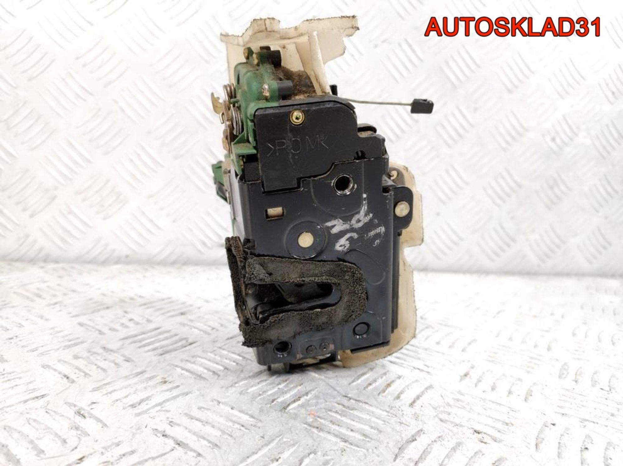 Замок двери передней правой VW Polo 4 3B1837016BP - АвтоСклад31.рф - авторазборка контрактные б/у запчасти в г. Белгород Замок двери передней правой VW Polo 4 3B1837016BP - АвтоСклад31.рф - авторазборка контрактные б/у запчасти в г. Белгород