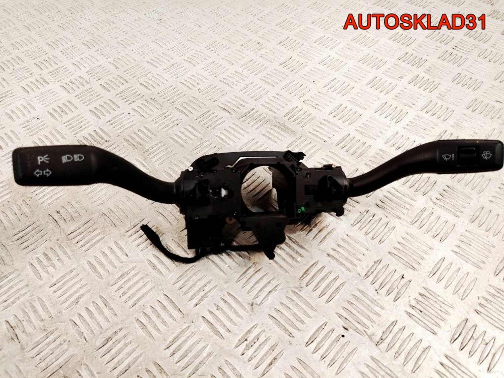 Переключатель подрулевой Audi A4 B6 8E0953549F - АвтоСклад31.рф - авторазборка контрактные б/у запчасти в г. Белгород Переключатель подрулевой Audi A4 B6 8E0953549F - АвтоСклад31.рф - авторазборка контрактные б/у запчасти в г. Белгород